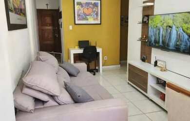 Imagem: O apartamento possui 1 Dormitório, 1 Banheiro, 1 Vaga na garagem