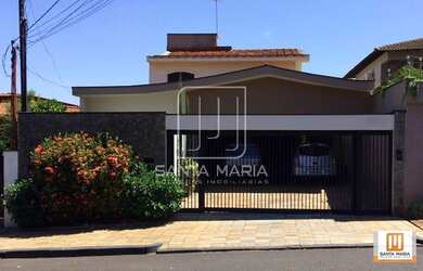 Imagem: O depósito possui 4 Vagas na garagem e 256m² de Área e está