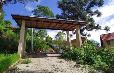 Imagem: O terreno possui 540m² de Área e está localizado em Braunes