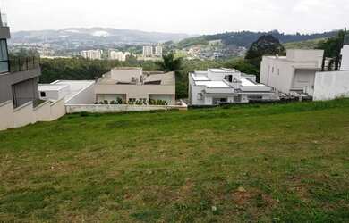 Imagem: O terreno possui 500m² de Área e está localizado em Tamboré