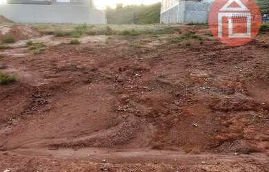 Imagem: O terreno possui 302m² de Área e está localizado em Bragança
