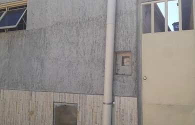 Imagem: A casa possui 1 Dormitório, 1 Banheiro e está localizado