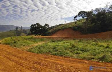 Imagem: O terreno possui 230m² de Área e está localizado em São