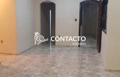 Imagem: A casa possui 5 Dormitórios, 3 Banheiros, 3 Vagas na garagem