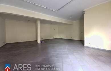 Imagem: O depósito possui 1 Vaga na garagem, 70m² de Área e está