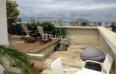 Imagem: O apartamento na cobertura possui 3 Dormitórios, 1 Banheiro