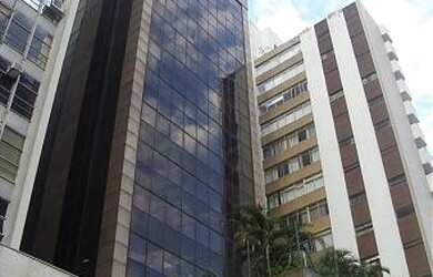 Imagem: O depósito possui 5 Vagas na garagem, 410m² de Área e está