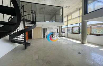 Imagem: O depósito possui 4 Vagas na garagem, 188m² de Área e está