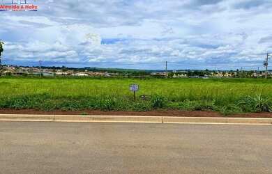 Imagem: O terreno possui 10m² de Área e está localizado em Portal