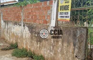 Imagem: O terreno possui 300m² de Área e está localizado em Porto