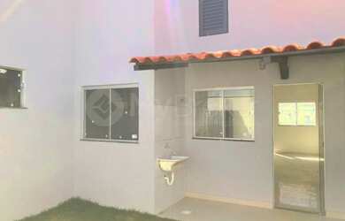 Imagem: A casa possui 2 Dormitórios, 2 Banheiros, 57m² de Área e