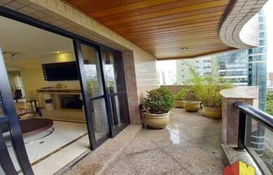 Imagem 5: Lindo apartamento em frente ao o Ceret de 182 metros, com 4 dormitórios sendo 2 suítes com