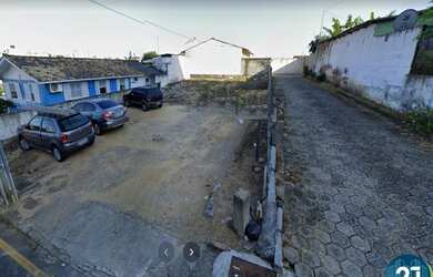 Imagem: O terreno possui 300m² de Área e está localizado em Barreiros