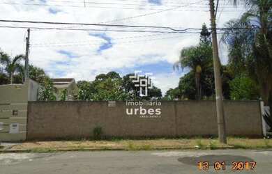 Imagem: O terreno possui 794m² de Área e está localizado em Jardim