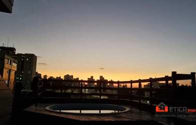 Imagem: O apartamento na cobertura possui 5 Dormitórios, 2 Banheiros