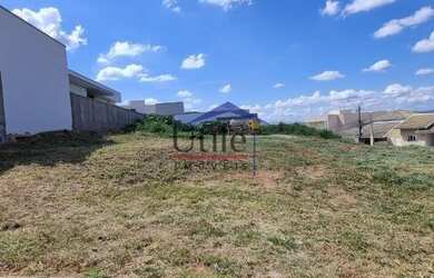 Imagem: O terreno possui 300m² de Área e Imóvel novo e está localizado