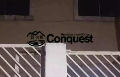 Imagem: A casa possui 4 Dormitórios, 1 Banheiro, 2 Vagas na garagem