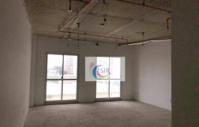 Imagem: O depósito possui 3 Vagas na garagem, 146m² de Área e está