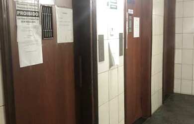 Imagem: A kitnet possui 1 Dormitório, 1 Banheiro, 1 Vaga na garagem