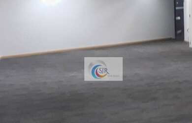 Imagem: O depósito possui 4 Vagas na garagem, 150m² de Área e está