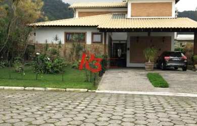 Imagem: A casa possui 4 Dormitórios, 5 Banheiros, 2 Vagas na garagem