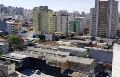 Imagem: O depósito possui 5 Vagas na garagem, 4331m² de Área e está