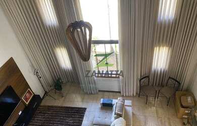 Imagem: A casa possui 5 Dormitórios, 4 Banheiros, 3 Vagas na garagem