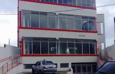 Imagem: O depósito possui 5 Vagas na garagem, 146m² de Área e está