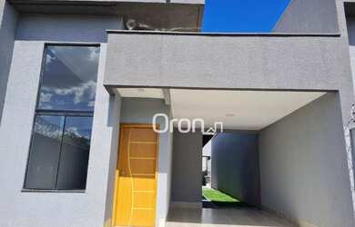 Imagem: A casa possui 3 Dormitórios, 2 Banheiros, 2 Vagas na garagem