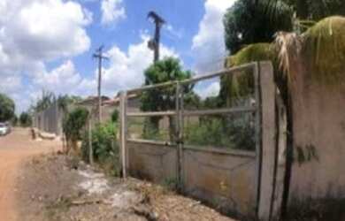 Imagem: O terreno possui 300m² de Área e está localizado em João