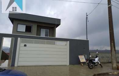 Imagem: A casa possui 3 Dormitórios, 3 Banheiros, 3 Vagas na garagem