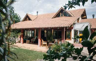 Imagem: A casa em condomínio possui 3 Dormitórios, 4 Banheiros, 2