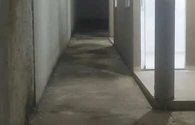 Imagem: A casa possui 2 Dormitórios, 1 Banheiro, 2 Vagas na garagem