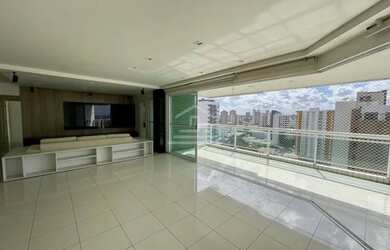 Imagem: O apartamento possui 4 Dormitórios, 3 Banheiros, 4 Vagas na