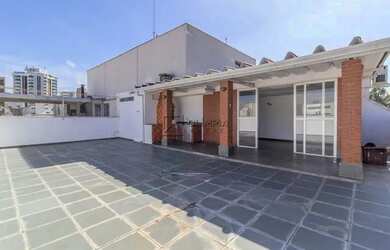 Imagem: O apartamento na cobertura possui 3 Dormitórios, 2 Banheiros