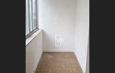 Imagem 2: Copacabana excelente conjugado posto 6 QUADARA PRAIA 1.800,00