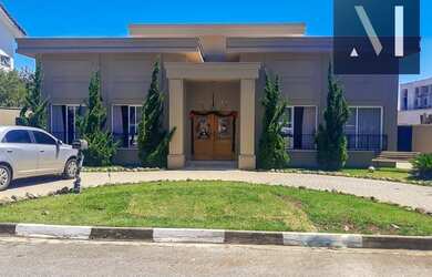 Imagem: A casa em condomínio possui 4 Dormitórios, 5 Banheiros, 5