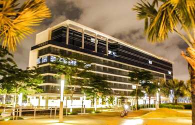 Imagem: O depósito possui 3 Vagas na garagem, 114m² de Área e está