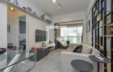 Imagem: O apartamento possui 1 Dormitório, 1 Banheiro, 1 Vaga na garagem