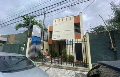 Imagem: A casa possui 4 Dormitórios, 4 Banheiros, 166m² de Área e