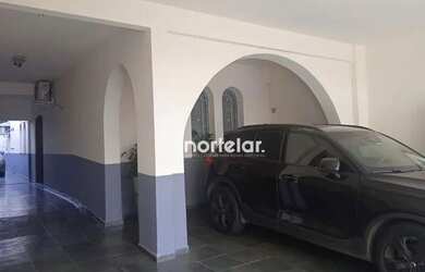Imagem: O depósito possui 5 Vagas na garagem, 400m² de Área e está