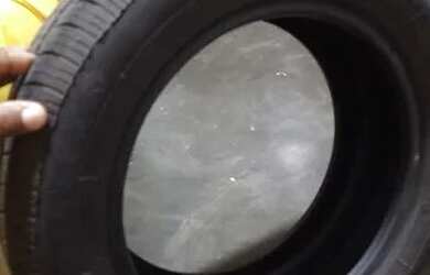 Imagem 2: Vende-se pneu novo novo 2 meses de usado aro 15 195 55 R15 85v