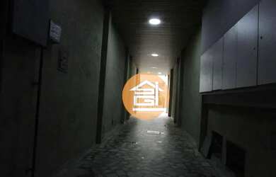 Imagem: O depósito possui 3 Vagas na garagem, 560m² de Área e está