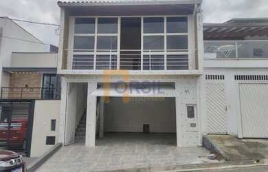 Imagem: A casa possui 2 Dormitórios, 2 Banheiros, 2 Vagas na garagem