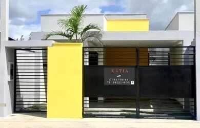 Imagem: A casa possui 2 Dormitórios, 2 Vagas na garagem e está localizado