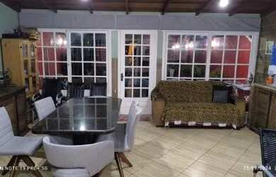Imagem 13: Casa em Porto Alegre, no bairro Hípica, com 3 dormitório s , e 3 banheiros,...