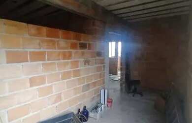 Imagem 3: CASA GEMINADA INACABADA. Área de serviço, 85m² de Área, 2 Vagas na...