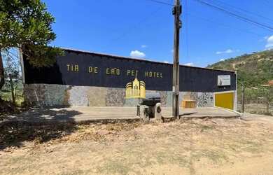 Imagem: O depósito possui 1 Vaga na garagem, 60m² de Área e está