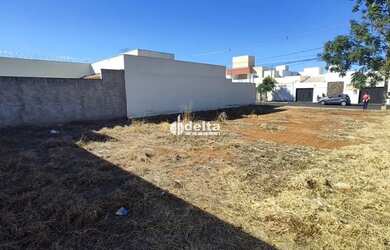 Imagem 3: Terreno disponível para venda no bairro Novo Mundo em Uberlândia-MG