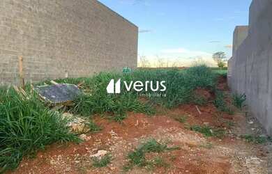 Imagem: O terreno possui 250m² de Área e está localizado em Loteamento